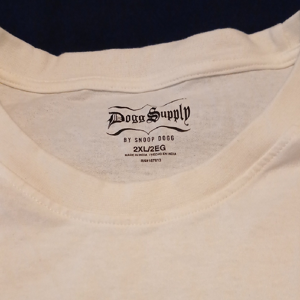 White and Brown Short Sleeve Tee with Patch - Picture 3 of 3